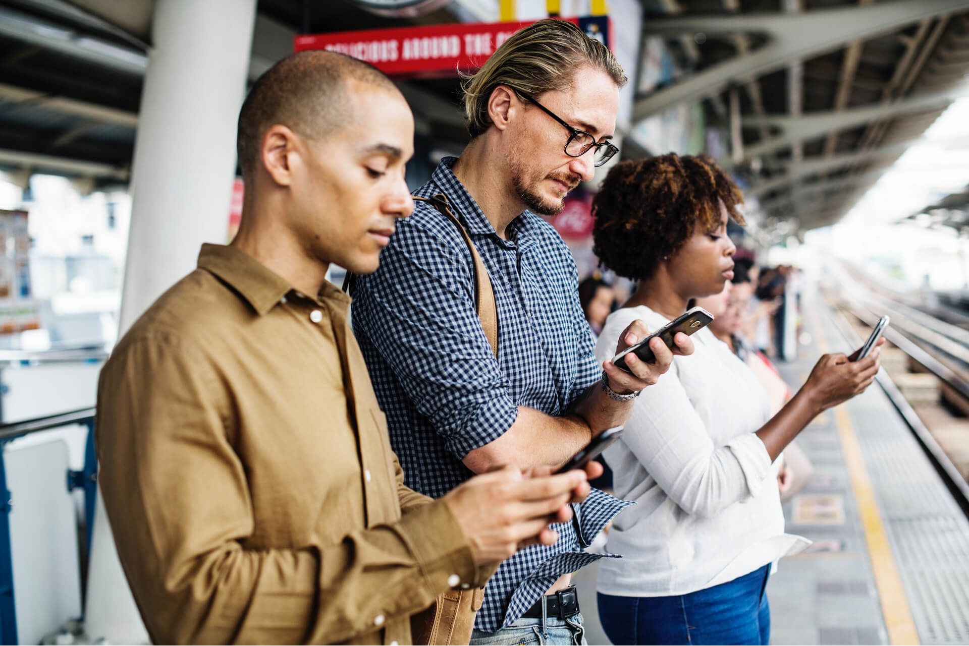 people using smartphones